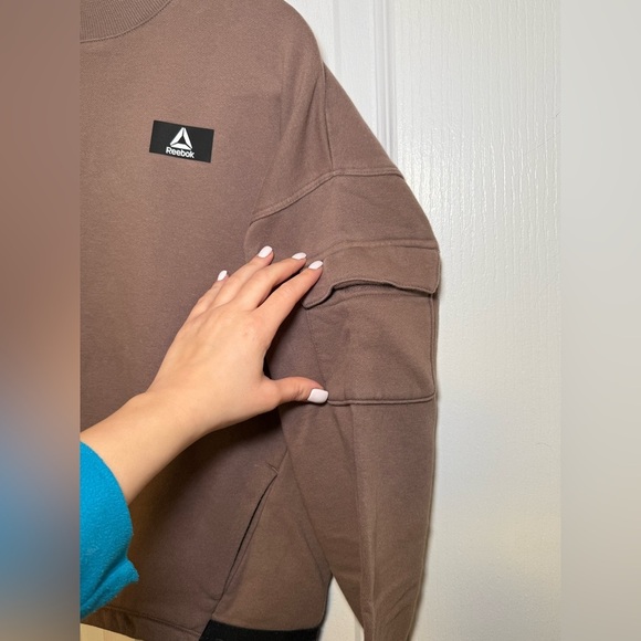 Reebok - Women's Casual Athletic Sporty Warm Brown Long Sleeve Mockneck Crop Top - Picture 5 of 8